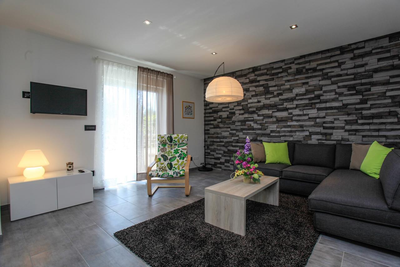 Apartments Fiora Premantura Kültér fotó