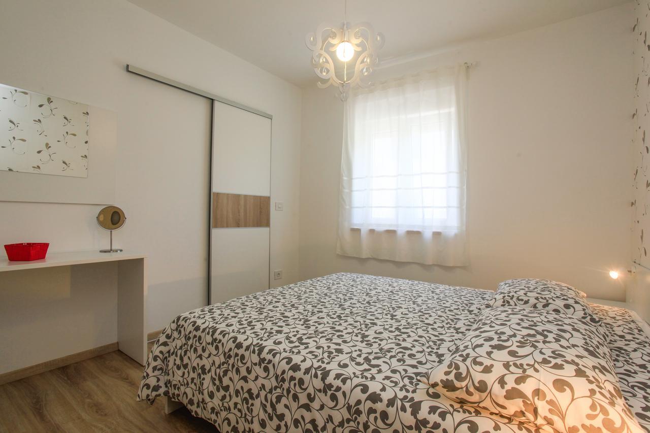 Apartments Fiora Premantura Kültér fotó