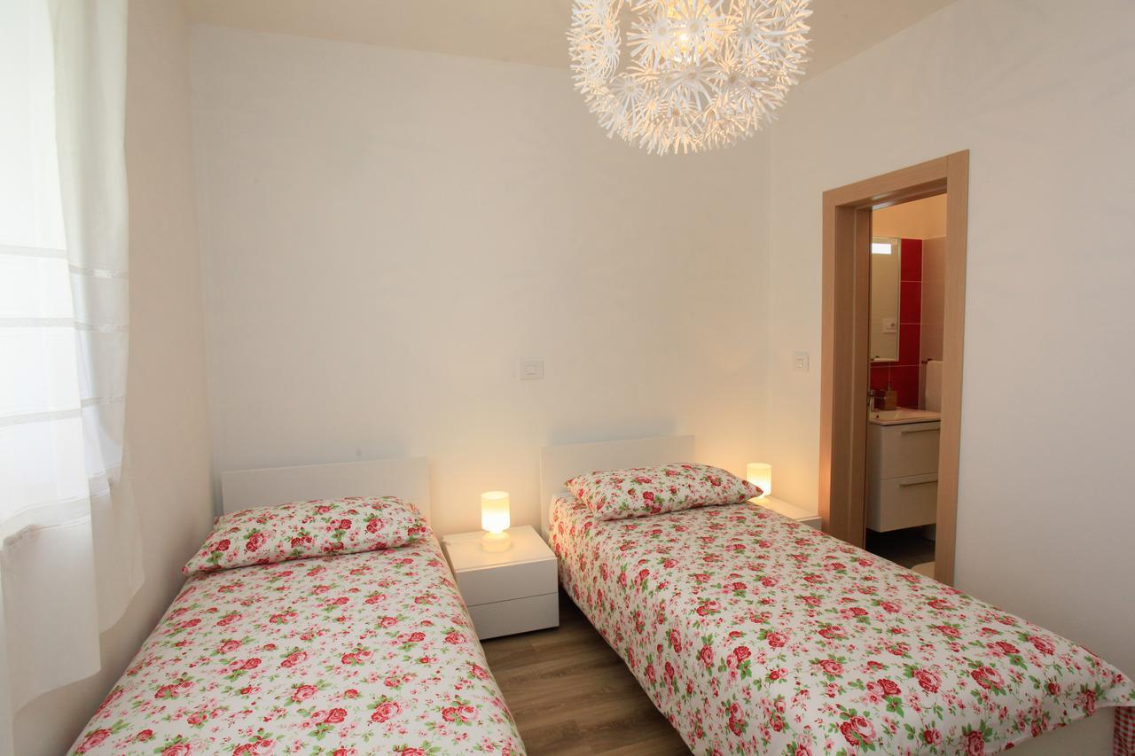 Apartments Fiora Premantura Kültér fotó
